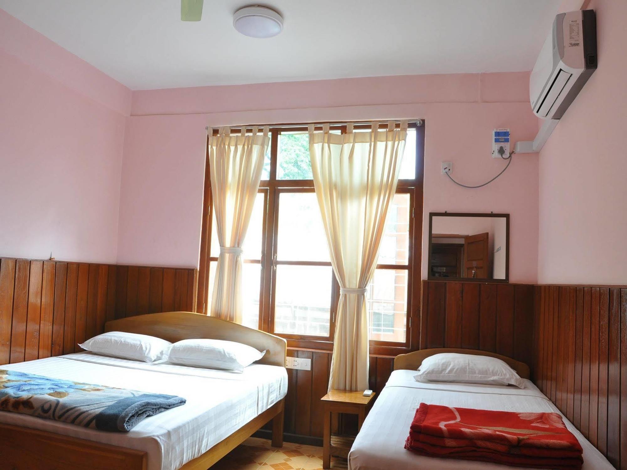 Saw Nyein San Guest House Nyaung-U Exterior photo